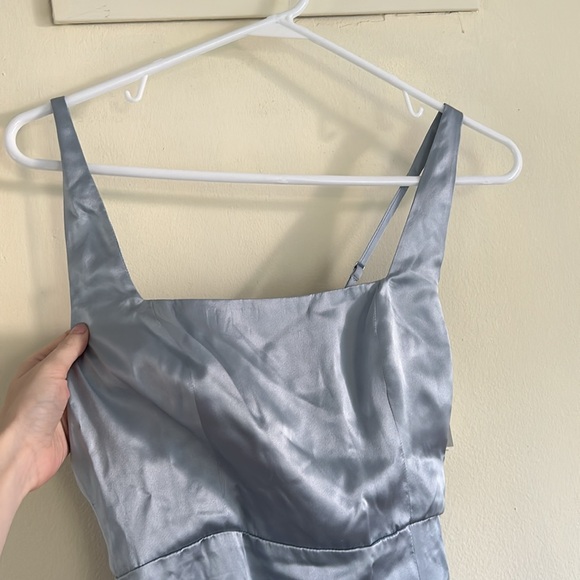 Reformation 100% Silk
Solay silk midi dress size 0 - Picture 5 of 8